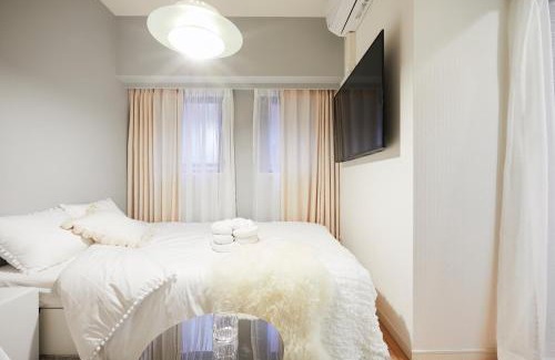 Kabukicho Apartment | P OIN T - Shinjuku Kabukicho Designer's Apartment I