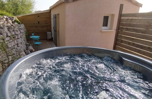 Orgnac-l'Aven Apartment | P'tit Independent Studio of 14m² with Private Nordic Bath Spa