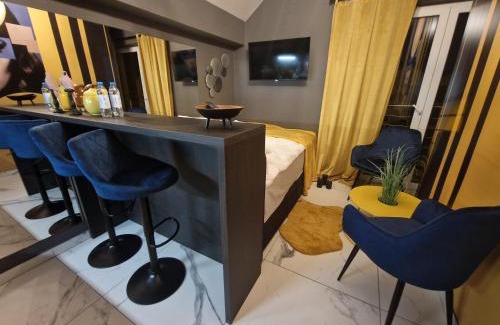 Pisz Apartment | P6 Apartament Mini Light Black