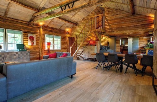 Baarle-Nassau Resort | Paalchalet 723 - Three Bedroom Resort, Sleeps 6