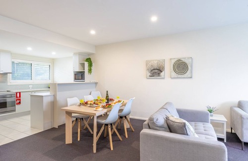Salamander Bay Apartment | Pacific Blue 244, 255 Sandy Point Rd - pool, aircon, linen and resort features