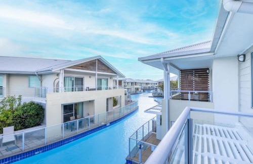 Salamander Bay Apartment | Pacific Blue 244, 255 Sandy Point Rd - pool, aircon, linen and resort features