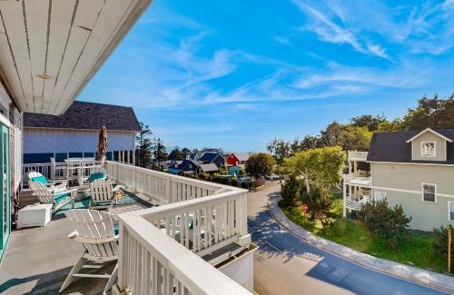 Nelscott House | Pacific Breeze