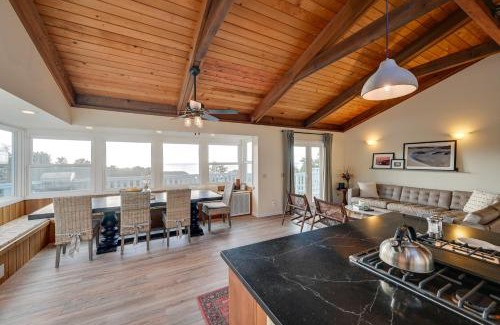 Manchester House | Pacific Coast House with Private Hot Tub!