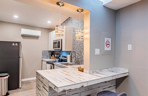 Barelas House | Pacific Edge C - 1 bed 1 bath | 1 Bed, 1 Bath