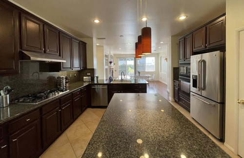 Calabasas House | Pacific Gateway West Hills. Newly updated 5BR/3BA.