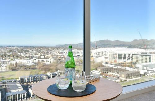 Christchurch City Centre Apartment | Pacific Horizon - Luxury Sky Suite - 19th Floor City Views