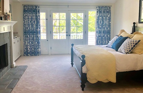Pacific Palisades House | Pacific Palisades gated private 1/2 acre luxury family home. Close to beaches.