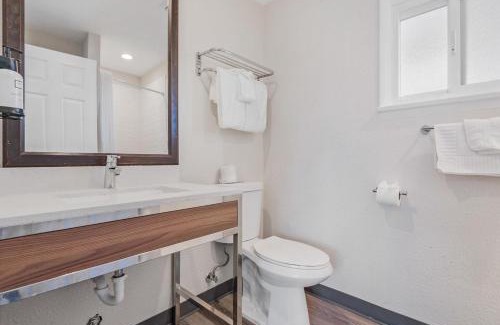 Morro Bay Hotel | Pacific Shores Inn - Morro Bay