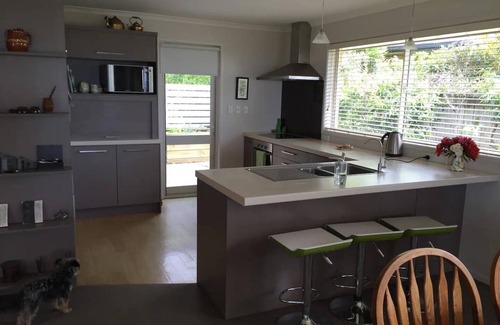 Athenree House | Pacific Vistas