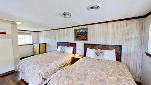 Spanish Valley House | Pack Creek ~ Creekside West