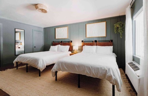 Packwood Hotel | Packwood's Evergreen Room