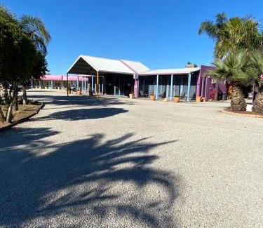 Swan Hill Hotel | Paddle Steamer Motel