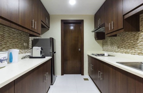 Cebu Apartment | Padgett Place - Big, New, Sunny Home located at Cebu City CBD