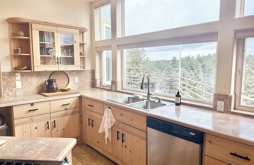 Pagosa Springs House | Pagosa Springs Spacious 3 BR Entire House w/AC
