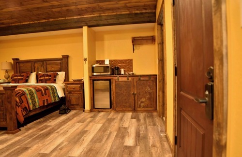 Study Butte-Terlingua Hotel | Paisano Village RV Park & Inn