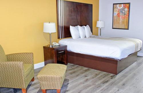 Spring Branch Hotel | Palacio Royale Houston NW at Beltway 8