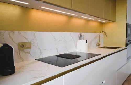 Cannes City Centre Apartment | Palais Miramar Croisette 2 BRD Gold Suite