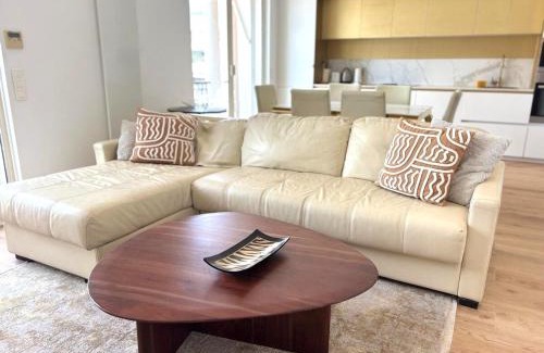 Cannes City Centre Apartment | Palais Miramar Croisette 2 BRD Gold Suite