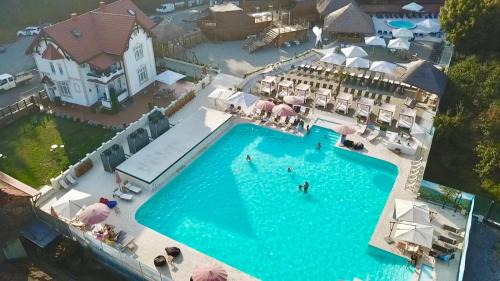 Avrig Hotel | Palatul Brukenthal Avrig