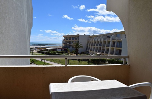 Palavas-les-Flots Apartment | Palavas-les-flôts Beautiful F2 apartment on the first line overlooking the sea and pond