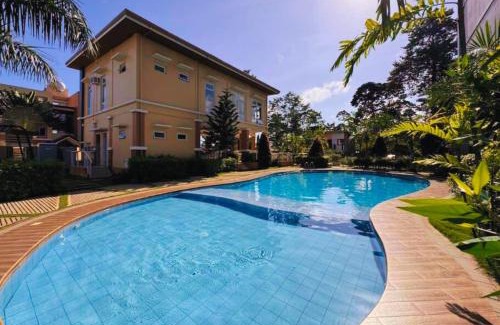 Puerto Princesa City Centre Apartment | Palawan 2BR Staycation with Swimming Pool, Gym & Parking - B1 5Kunzite