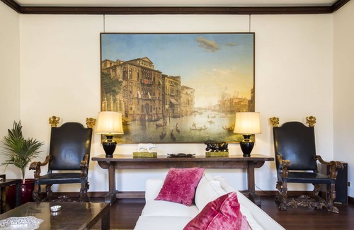 Rome City Centre Apartment | Palazzo Berardi: Renaissance Downtown Luxury Villa