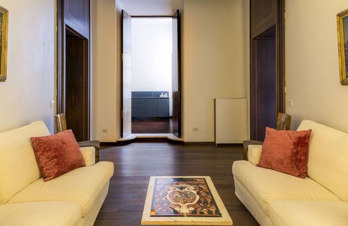 Rome City Centre Apartment | Palazzo Berardi: Renaissance Downtown Luxury Villa