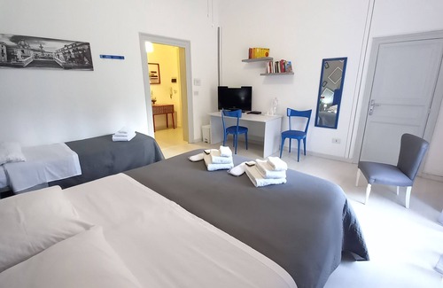 Palermo Bed & Breakfast | Palazzo Cutelli LGBTQ House