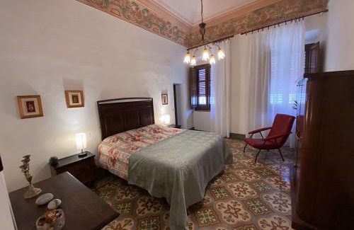Volterra Apartment | Palazzo De Luigi