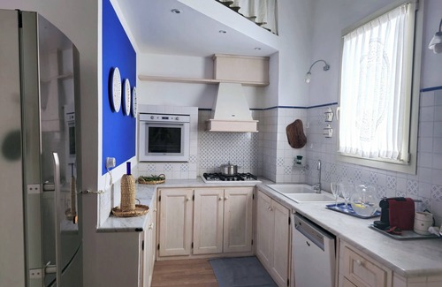 Gallipoli Historic Center House | Palazzo Dolce Vita - Sea view terrace,free parking,pets allowed, family&friends.