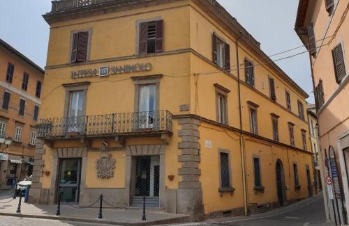 Soriano nel Cimino Apartment | Palazzo Nobili