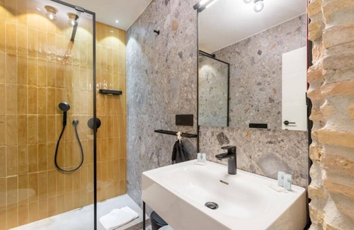 Rione VI Parione House | PALAZZO OLIVIA - PALAZZO LEUTARI