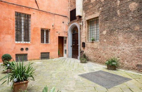 Siena Historical Center Hotel | Palazzo Patrizi Suites & Spa