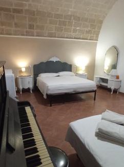 Isola del Borgo Antico Apartment | Palazzo Saraceno apartments-Antico Rifugio