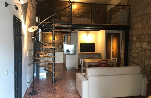 Orvieto Apartment | Palazzo Urbani Apartment: Your retreat in the heart of Orvieto