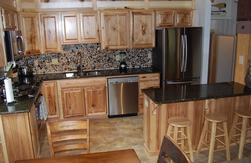 Lake Tahoe Condo | Palisades Tahoe Ski Getaway, private HOT TUB, Summer POOL, near Free Shuttles