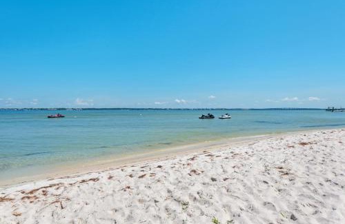 Pensacola Beach House | Palm Beach Club 4-127 Parrot-dise Palms