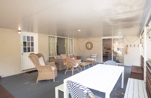 Point Lookout House | Palm Beach House - Spacious low set house high up on Tramican Street