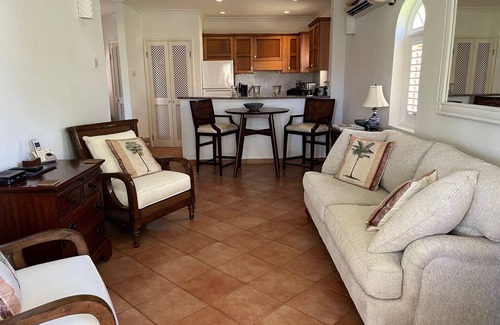 Mount Standfast Condo | Palm Breeze Condo, Sugar Hill near Holetown - Beach Club Membership
