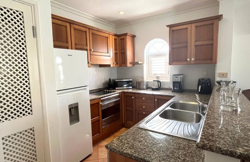 Mount Standfast Condo | Palm Breeze Condo, Sugar Hill near Holetown - Beach Club Membership