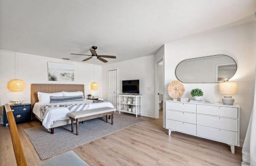 Caloosahatchee House | Palm Breeze Villa Cape Coral Heated Pool