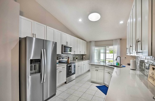 Palm Coast House | Palm Coast Retreat w/Lanai < 8 Mi to Beach!