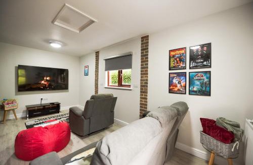 Reading House | Palm Cottage