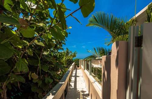 Las Carreras House | Palm Del Mar - 2 Beach Front Villas - 14 Bedrooms