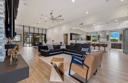 Indio House | Palm Desert Estate, Pool, Courts, Sauna & No Checkout Time. Sleeps 20+
