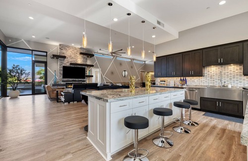 Indio House | Palm Desert Estate, Pool, Courts, Sauna & No Checkout Time. Sleeps 20+