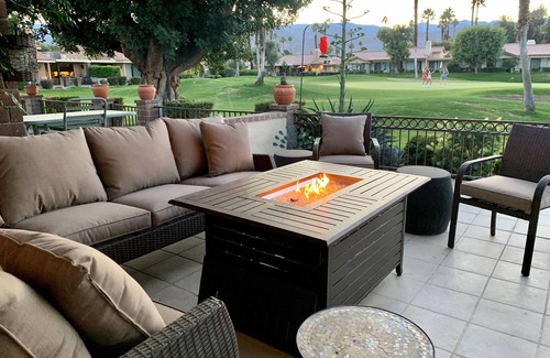 Palm Desert Condo | Palm Desert Home with Mountain VIEWS on GOLF COURSE!