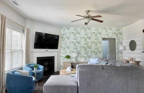 Charlotte House | Palm House Luxury Retreat for Families and Corporate