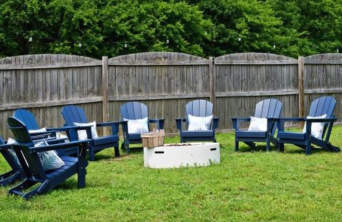 Charlotte House | Palm House Luxury Retreat for Families and Corporate